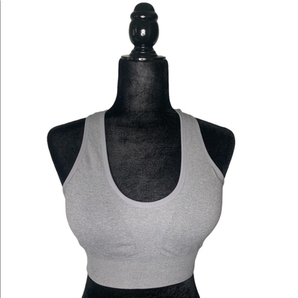 176✨NWOT BCBG MaxAzria Sports Bra SZ L✨